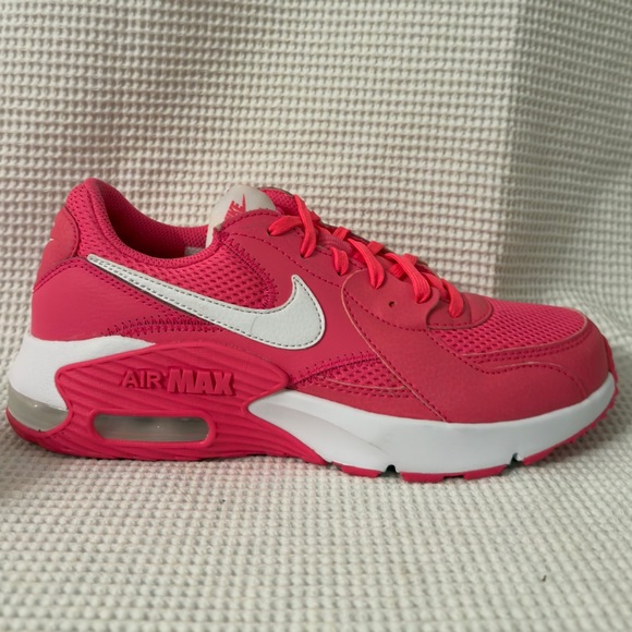 Nike Air Max Excee Hyper Pink Womens Size 7 - Picture 2 of 8